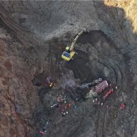 一尾礦干堆場坍塌 5人被埋！當(dāng)?shù)亟M織上百人展開救援